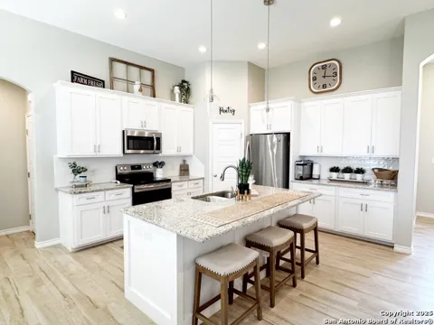 1683 Vista View