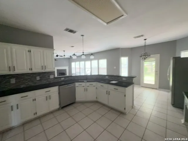 11823 Barkston Dr San Antonio, TX 78253