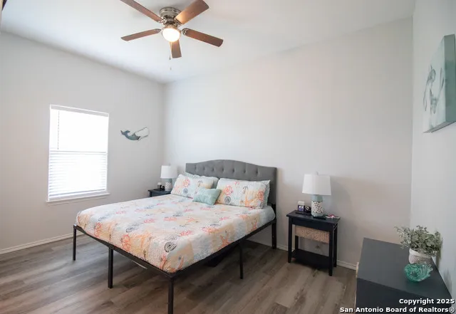 207 Paradise Dr Rockport, TX 78382