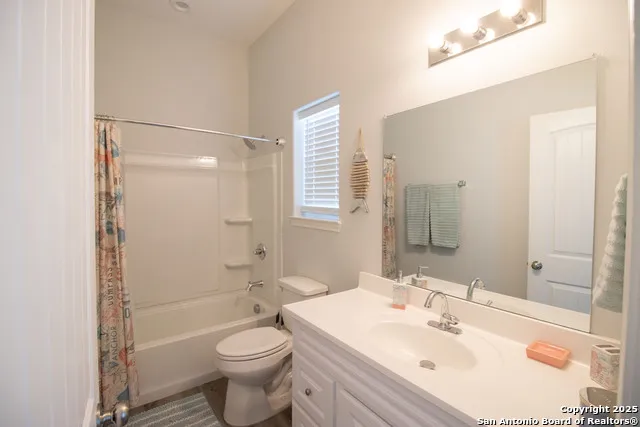 207 Paradise Dr Rockport, TX 78382