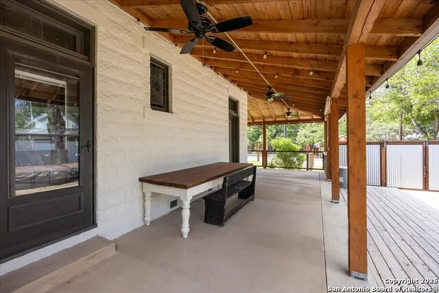 504 6th Comfort, TX 78013