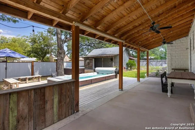 504 6th Comfort, TX 78013