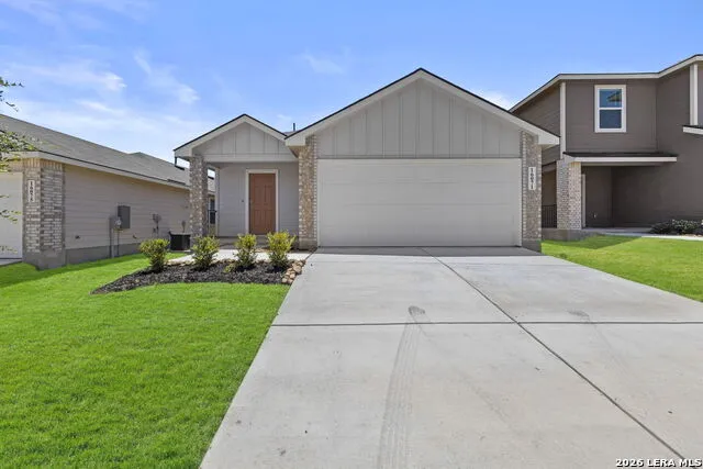 16071 Mahogany Way Elmendorf, TX 78112
