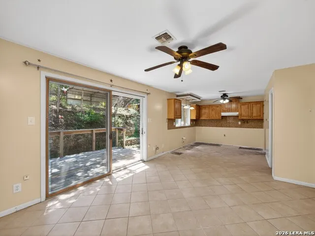 333 Secret Valley Dr Kerrville, TX 78028