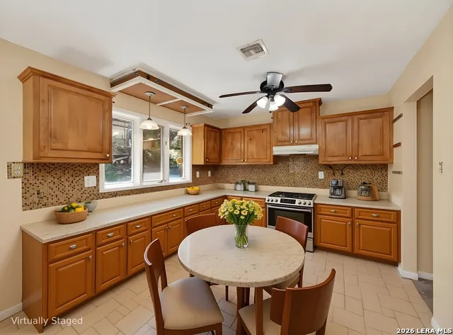 333 Secret Valley Dr Kerrville, TX 78028