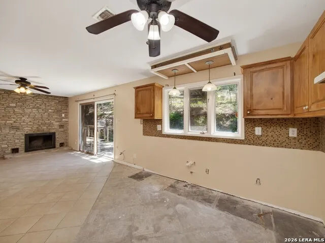 333 Secret Valley Dr Kerrville, TX 78028