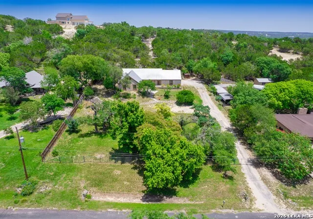 333 Secret Valley Dr Kerrville, TX 78028