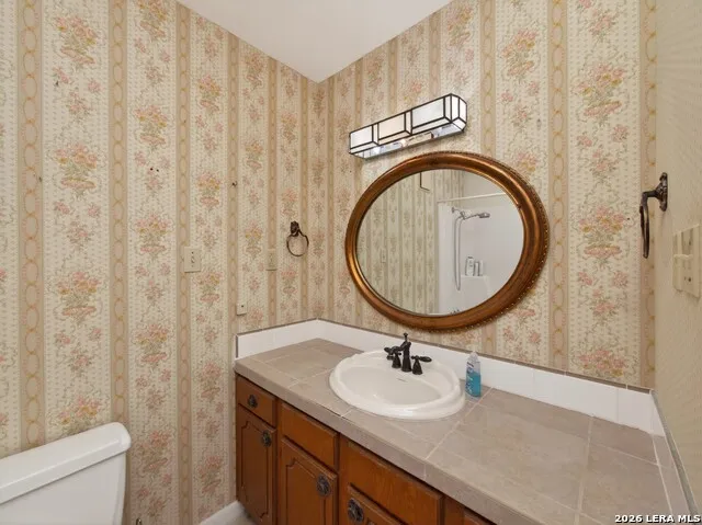 333 Secret Valley Dr Kerrville, TX 78028
