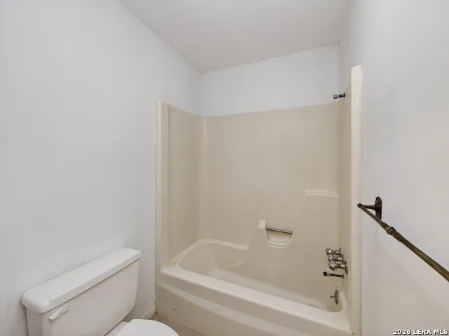 333 Secret Valley Dr Kerrville, TX 78028