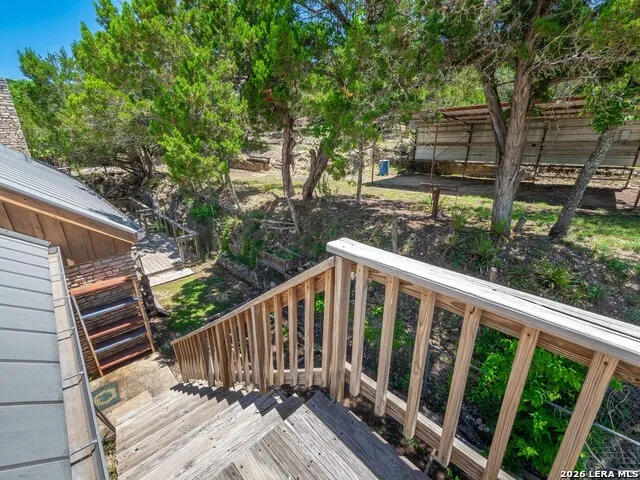 333 Secret Valley Dr Kerrville, TX 78028