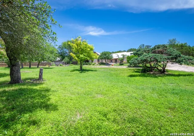 333 Secret Valley Dr Kerrville, TX 78028