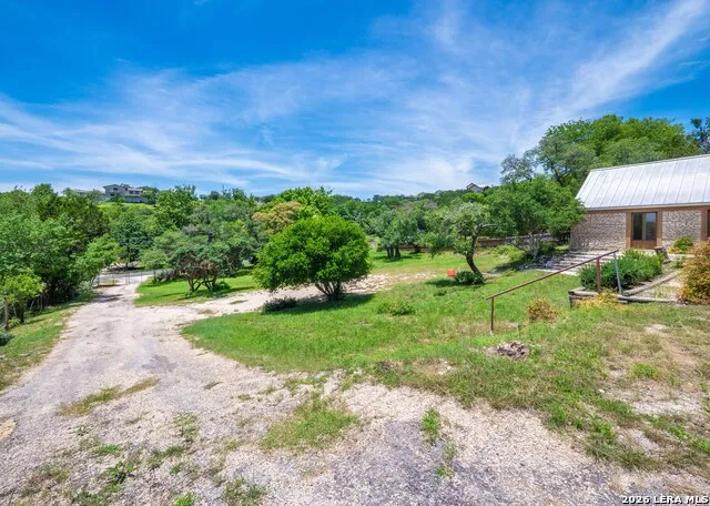 333 Secret Valley Dr Kerrville, TX 78028