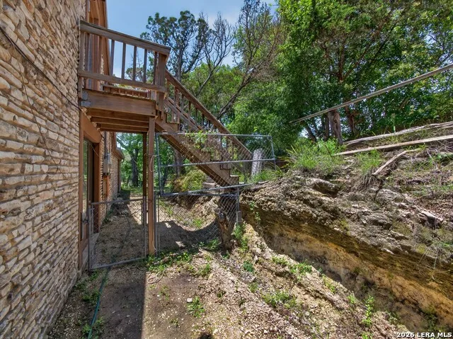 333 Secret Valley Dr Kerrville, TX 78028
