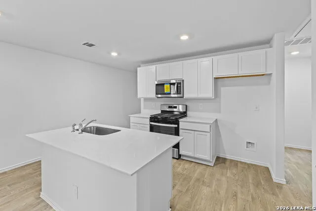 16068 Mahogany Way Elmendorf, TX 78112