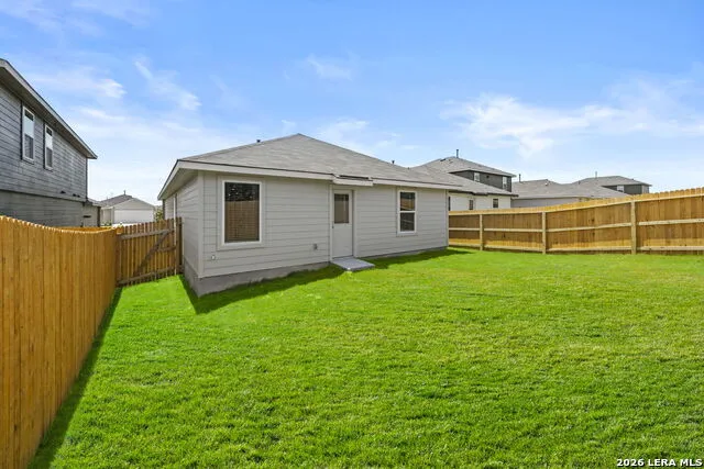 16068 Mahogany Way Elmendorf, TX 78112