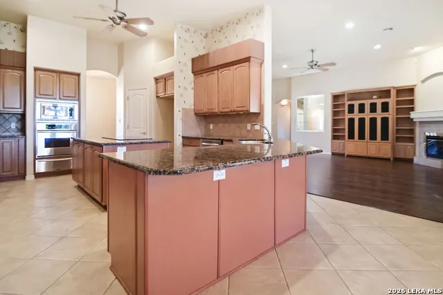 1116 Stagecoach Trl San Marcos, TX 78666