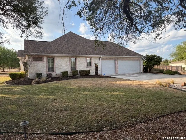 1116 Stagecoach Trl San Marcos, TX 78666