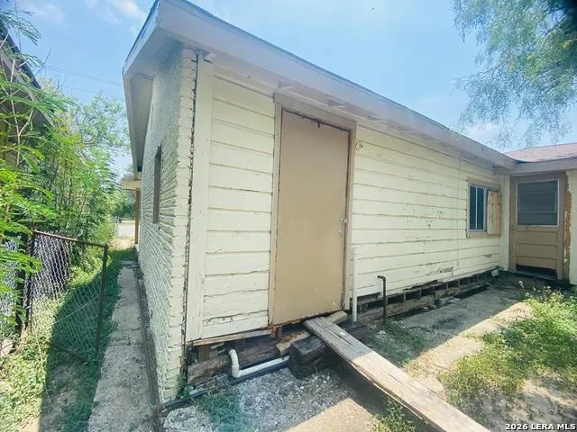 1473 Williams St. Eagle Pass, TX 78852