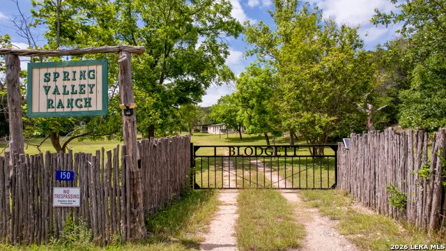 150 Coker Hollow Kerrville, TX 78028
