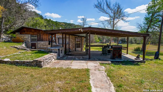 150 Coker Hollow Kerrville, TX 78028