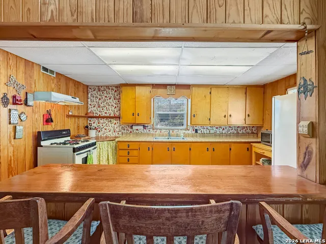 150 Coker Hollow Kerrville, TX 78028