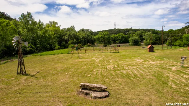 150 Coker Hollow Kerrville, TX 78028