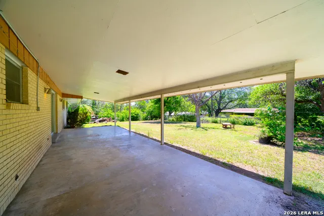 6614 Moss Oak San Antonio, TX 78229