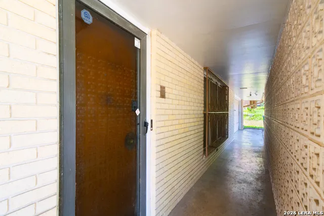 6614 Moss Oak San Antonio, TX 78229