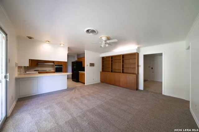6614 Moss Oak San Antonio, TX 78229