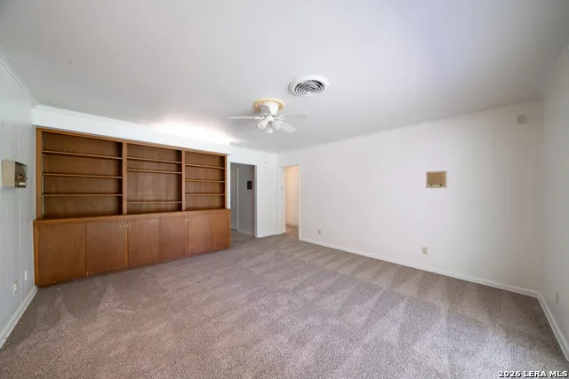 6614 Moss Oak San Antonio, TX 78229