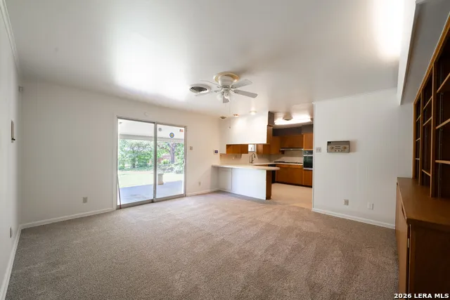 6614 Moss Oak San Antonio, TX 78229