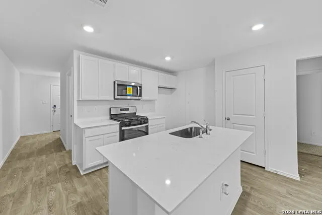 16048 Mahogany Way Elmendorf, TX 78112