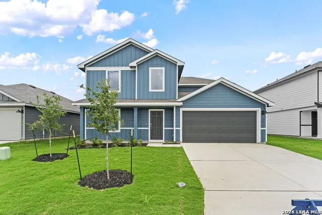 1014 Bold Run Seguin, TX 78155