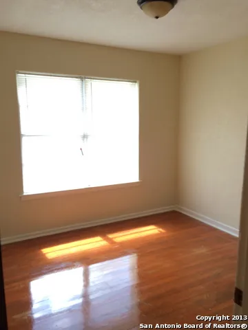 2139 BABS DR San Antonio, TX 78213