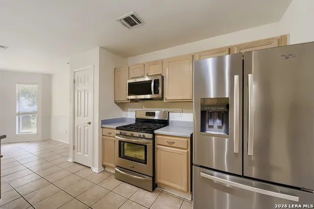 1911 Almond Dr San Antonio, TX 78247