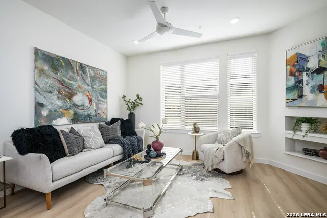 719 E Locust #2110 San Antonio, TX 78212