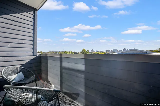 719 E Locust #2110 San Antonio, TX 78212