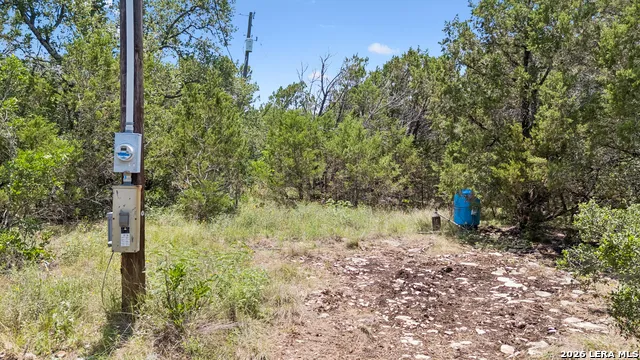 5751 HILLIARD RD San Marcos, TX 78666