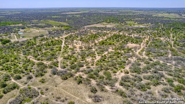 2703 County Road 770 Natalia, TX 78059