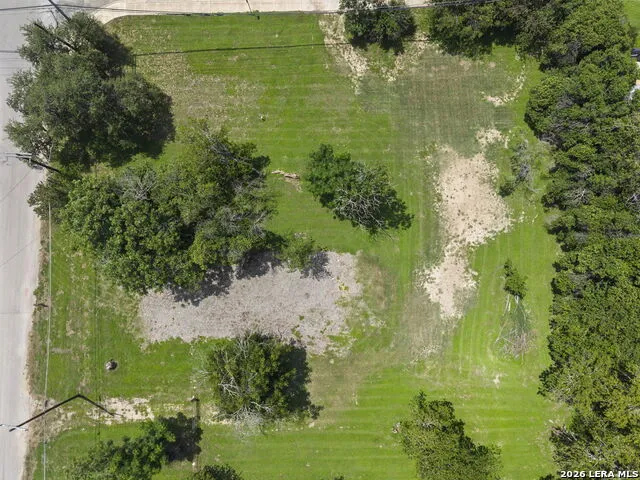 1408 Bishop San Marcos, TX 78666