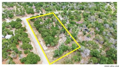 105 Scenic Oak Dr