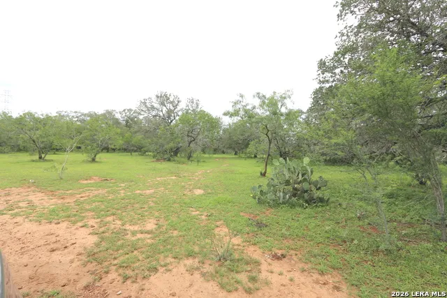 2257 County Road 475 Nixon, TX 78140