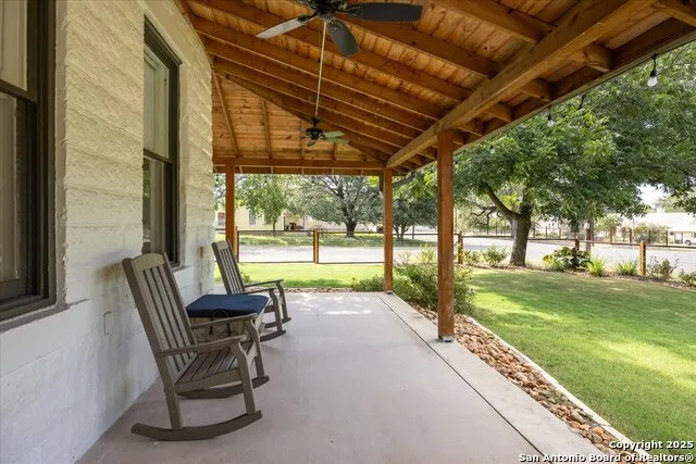 504 6th Comfort, TX 78013
