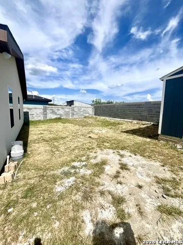 6521 Adenia Lp Laredo, TX 78043