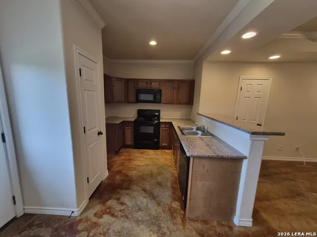 16825 SHOWDOWN PATH Unit 3 Selma, TX 78154