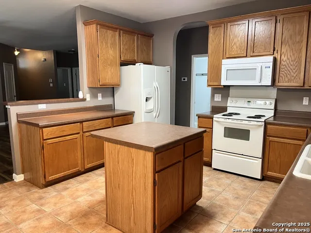 109 Silent Country Cibolo, TX 78108