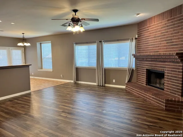 109 Silent Country Cibolo, TX 78108