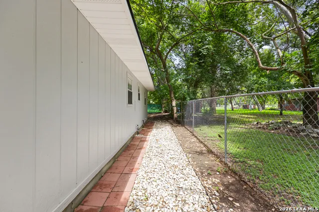 761 WHIPPOORWILL DR Unit B Canyon Lake, TX 78133