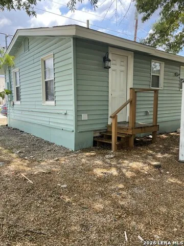 202 W LANGLEY BLVD Universal City, TX 78148