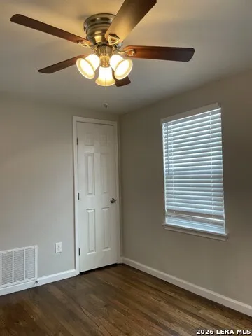 202 W LANGLEY BLVD Universal City, TX 78148